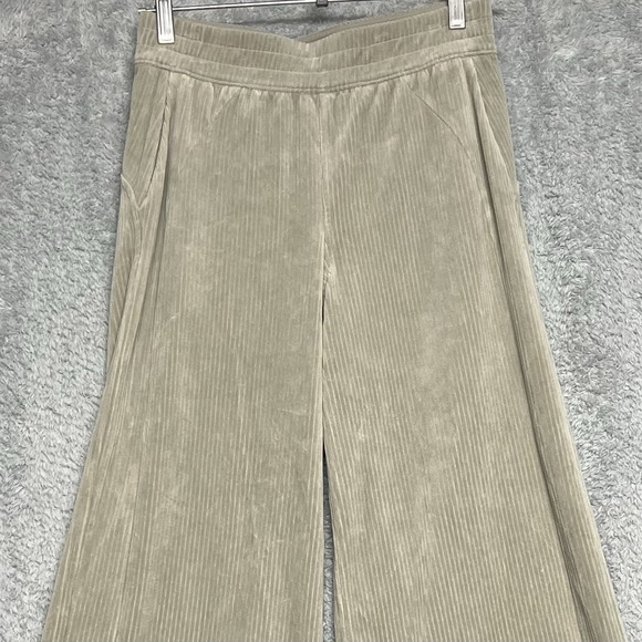 Lululemon Pants Size 4 Beige  Scuba Mid Rise Wide Leg Velvet Corduroy Athleisure - Picture 2 of 13